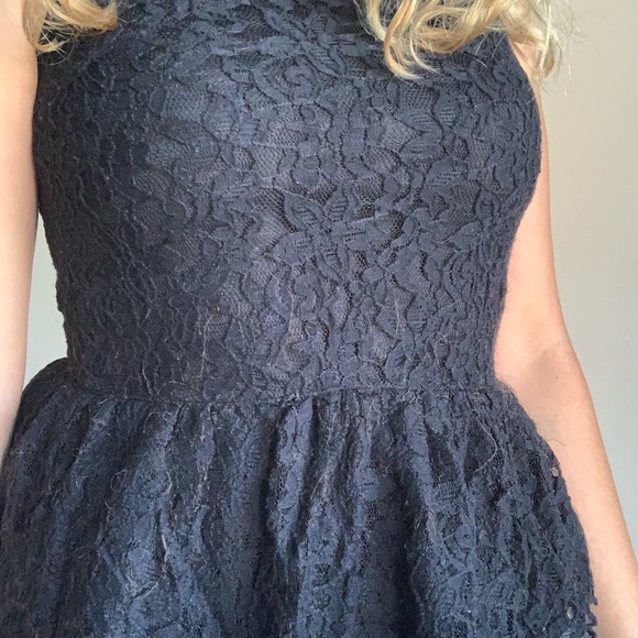 Lace peplum top - Picture 3 of 9
